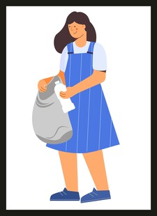 女孩手持垃圾袋准备环保