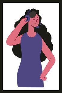 穿紫裙的长发女性