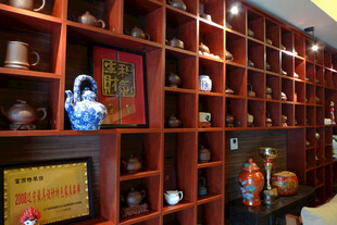 中式茶具陈列架展示