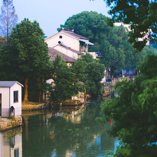 江南水乡河畔景致