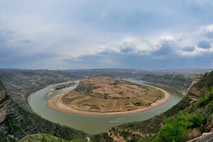 黄河乾坤湾壮丽风光