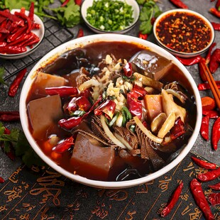 麻辣鲜香的美味毛血旺
