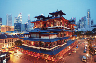 新加坡中式古建筑夜景