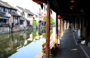 江南水乡临河古巷风景