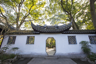 中式庭院白墙黛瓦景致