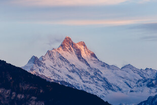 雪山壮丽美景