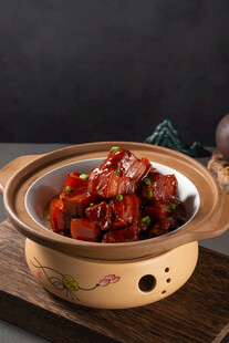 砂锅红烧肉