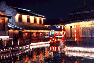 台儿庄景区夜景 