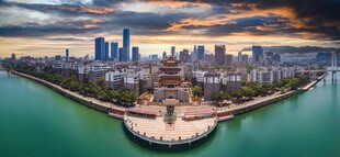 广西柳州西来古寺全景风光