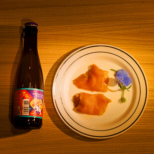 日式刺身配特色饮品