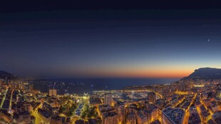 城市璀璨夜景俯瞰图