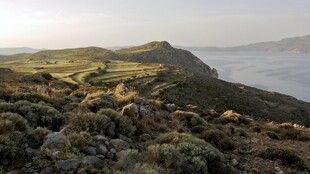 山间美景远眺壮阔海岸线