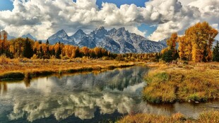秋日山水美景如画