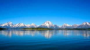 壮丽山水湖景