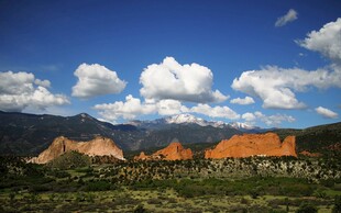 壮丽山川蓝天白云美景