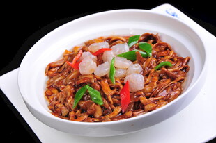 美味肉丝盖饭鲜香诱人