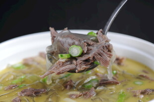 手撕肉