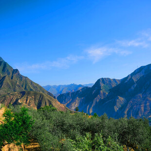 壮丽山景