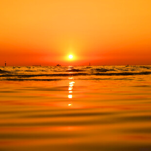 海上日落美景