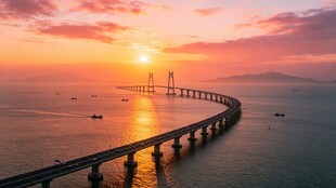 跨海大桥日落写实风交通运输