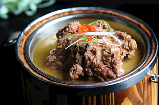 美味砂锅炖牛肉