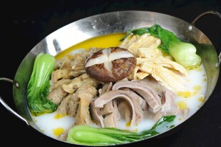 蚌肉煮猪肚