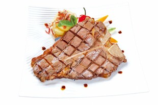 美味多汁的烤牛排