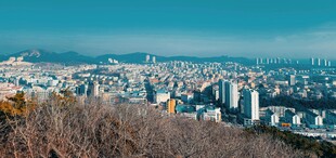 俯瞰城市全景风光