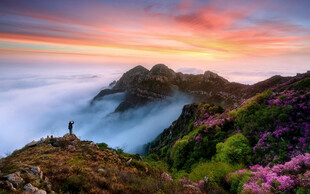 山间云海日出美景