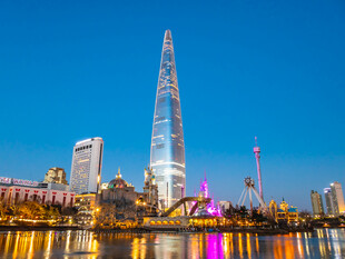 首尔夜景中的标志性摩天大楼