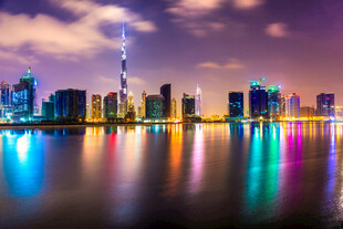 迪拜城市夜景绚丽风光