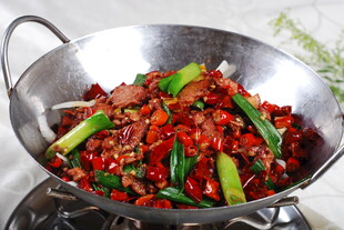 干锅腊狗肉 