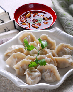 拨鱼饺子