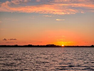 海上壮丽日落美景