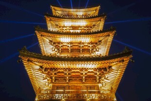 黄金塔 