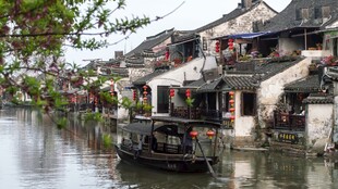 江南水乡小船悠悠景致