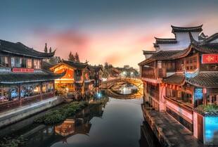 江南水乡古建筑黄昏美景