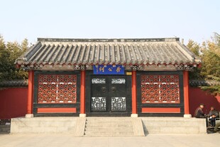 中式传统建筑大门