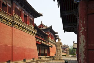 红墙古建筑景观
