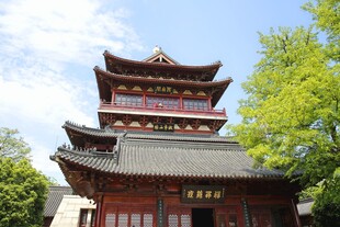 中式古塔楼尽显古典韵味