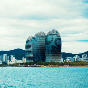 海滨独特造型的现代建筑