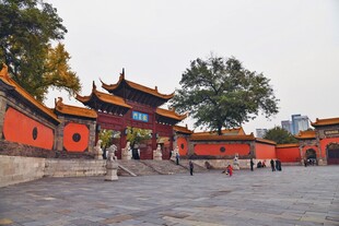 古色古香的中式传统建筑群