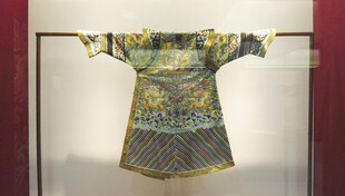 古代精美刺绣服饰展示