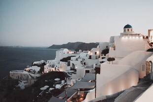 圣托里尼白色建筑海景
