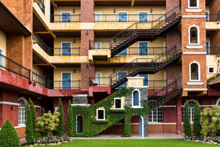 多彩多层建筑庭院景观