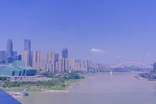 城市江畔高楼美景