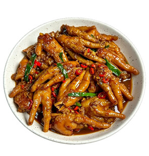 香辣美味的卤鸭掌