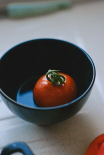 碗中鲜番茄