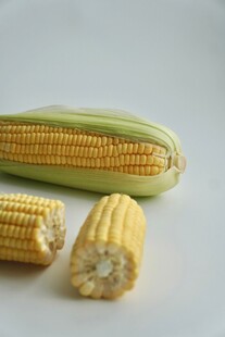 新鲜玉米棒
