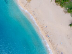 美丽海滩俯瞰美景